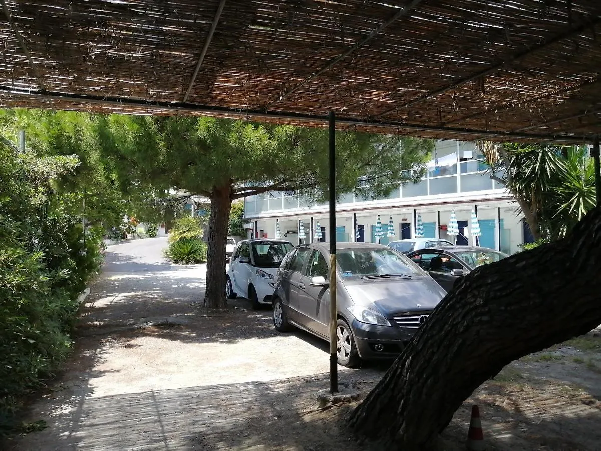 Villaggio Turistico La Vesca Sanremo 0*,